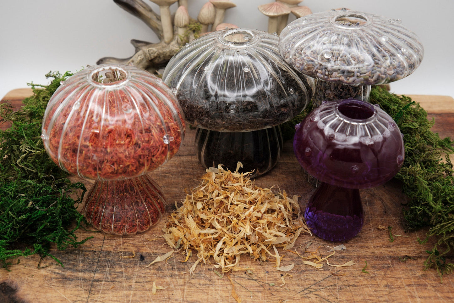 Black Floral Loose Leaf Tea